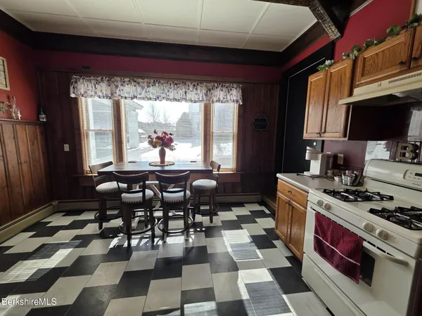 $1,575 | 66 Park Street, Unit A, Adams, MA 01220