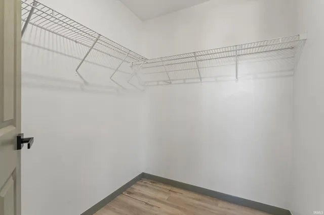 $344,900 | 2933 Colonial Drive, Mishawaka, IN 46544