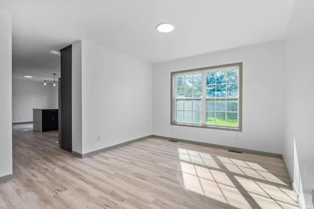 $344,900 | 2933 Colonial Drive, Mishawaka, IN 46544