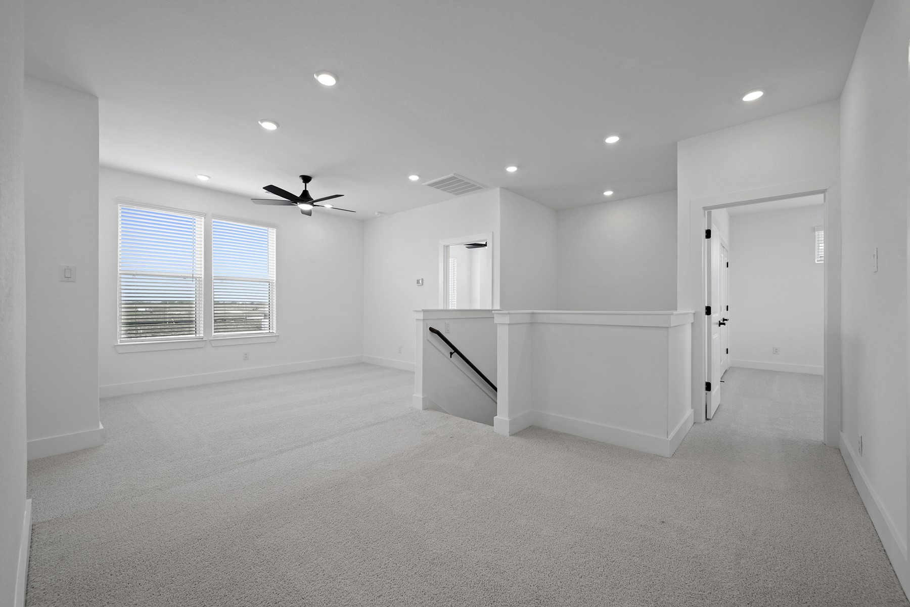 1805 Drover Lane Rosenberg, TX 77471 - Photo 18 of 29 an empty room with windows and closet