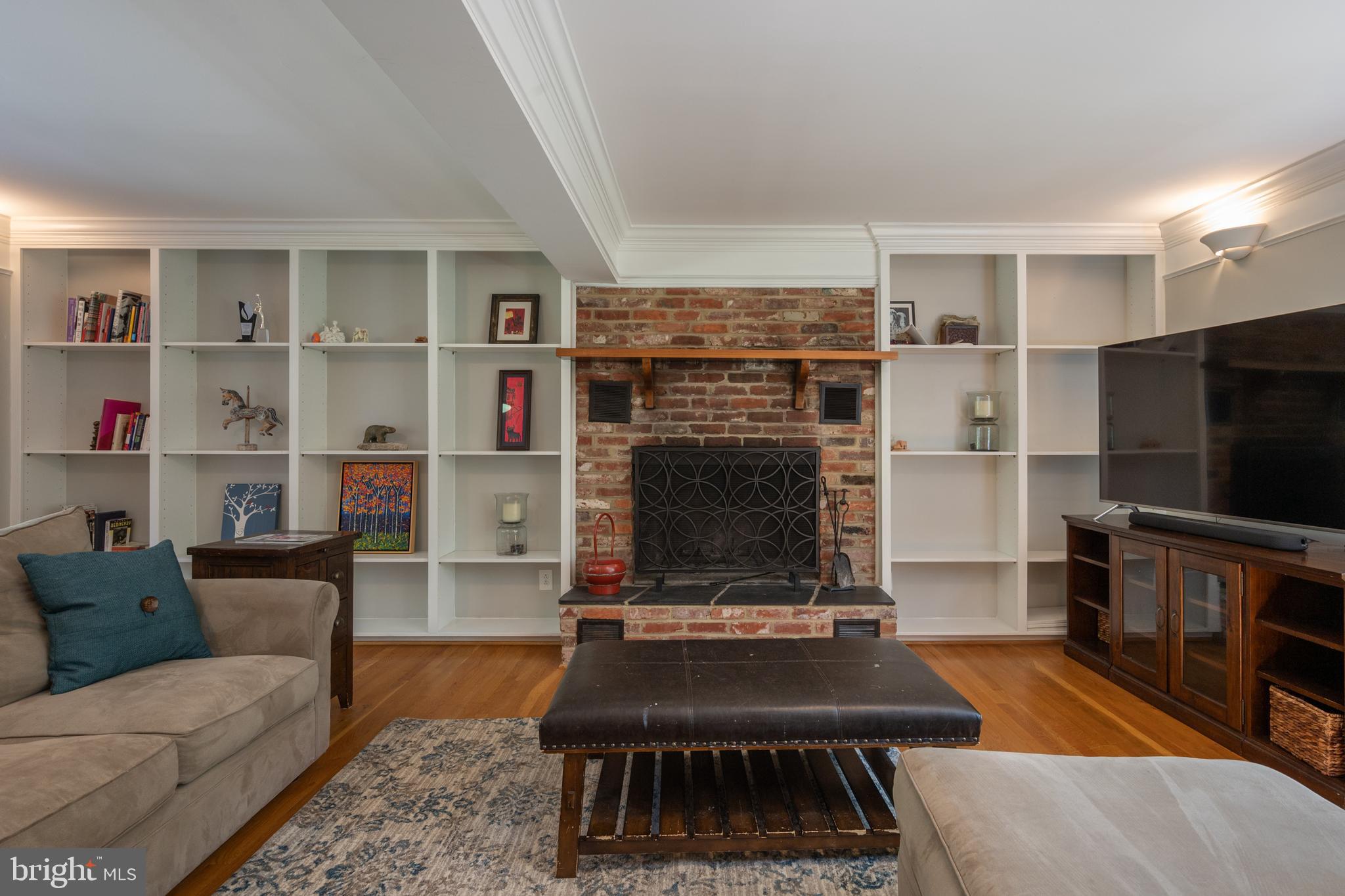 5911 Chesterbrook Road McLean, VA 22101 - Photo 11 of 81