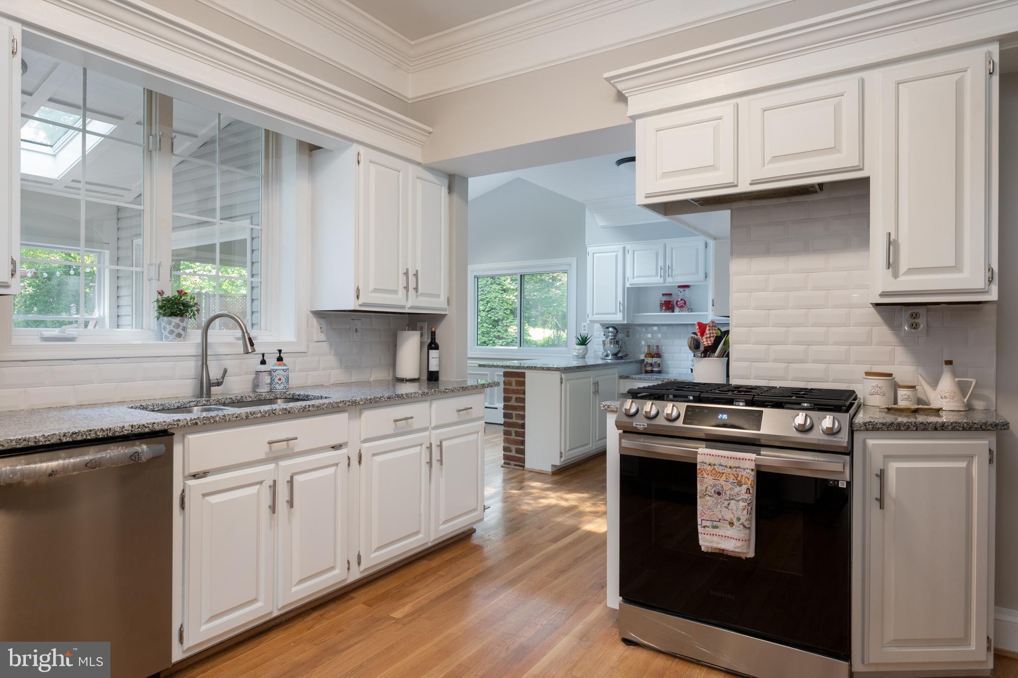 5911 Chesterbrook Road McLean, VA 22101 - Photo 24 of 81