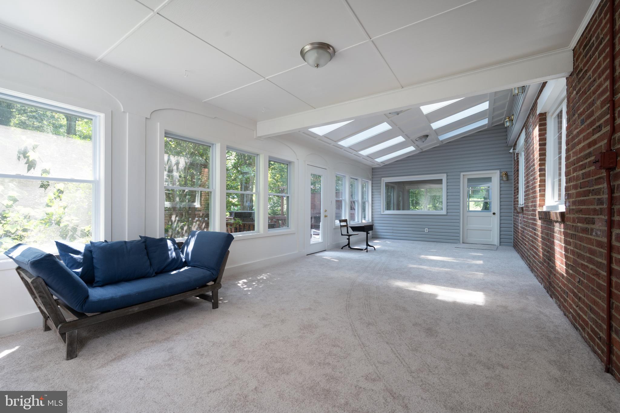 5911 Chesterbrook Road McLean, VA 22101 - Photo 32 of 81