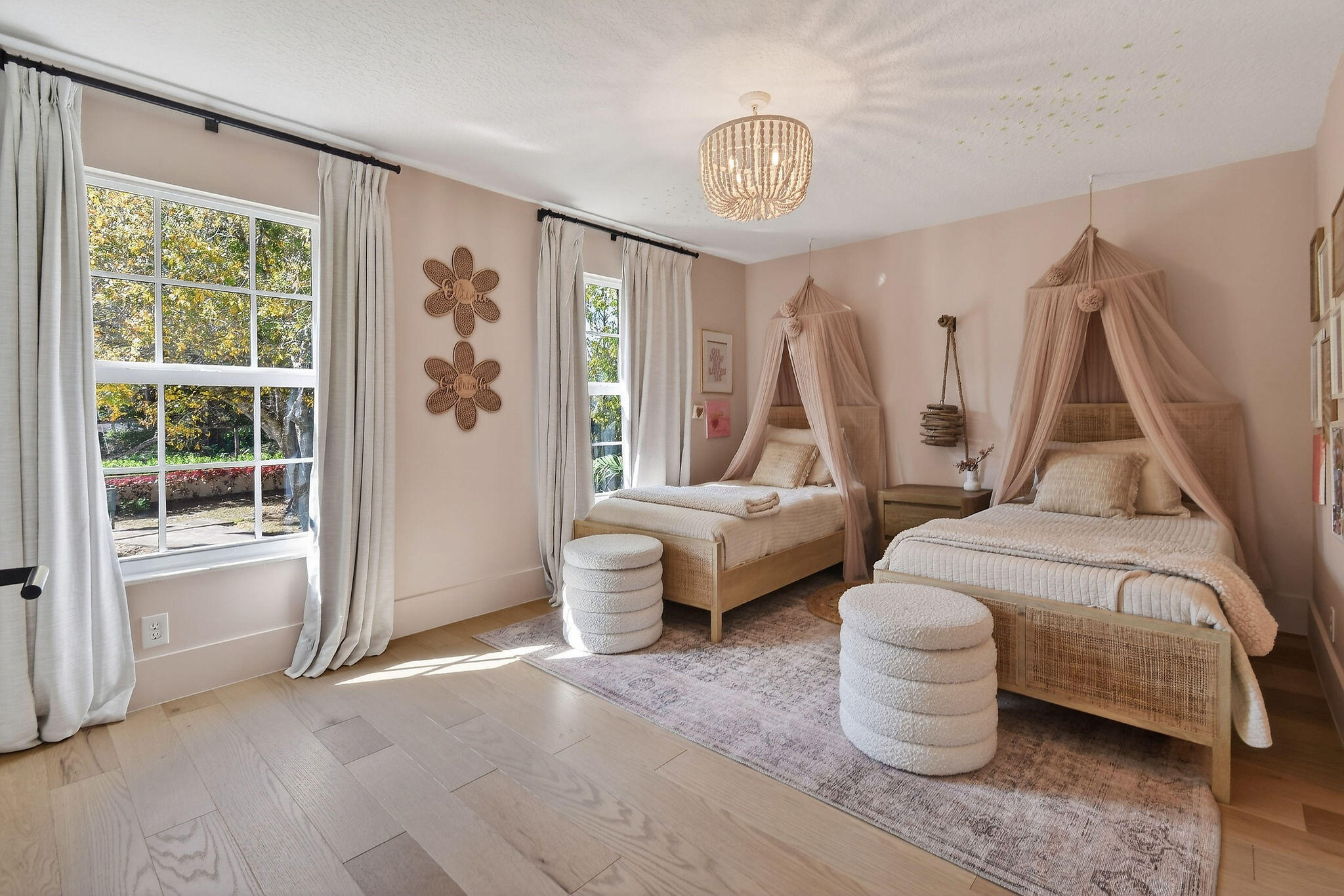 19954 Loxahatchee Pointe Drive Jupiter, FL 33458 - Photo 35 of 60 a living room with furniture and a large window