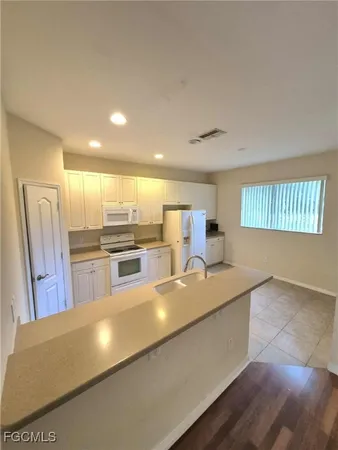 $2,250 | 10210 Tin Maple Drive, Unit 133, Estero, FL 33928