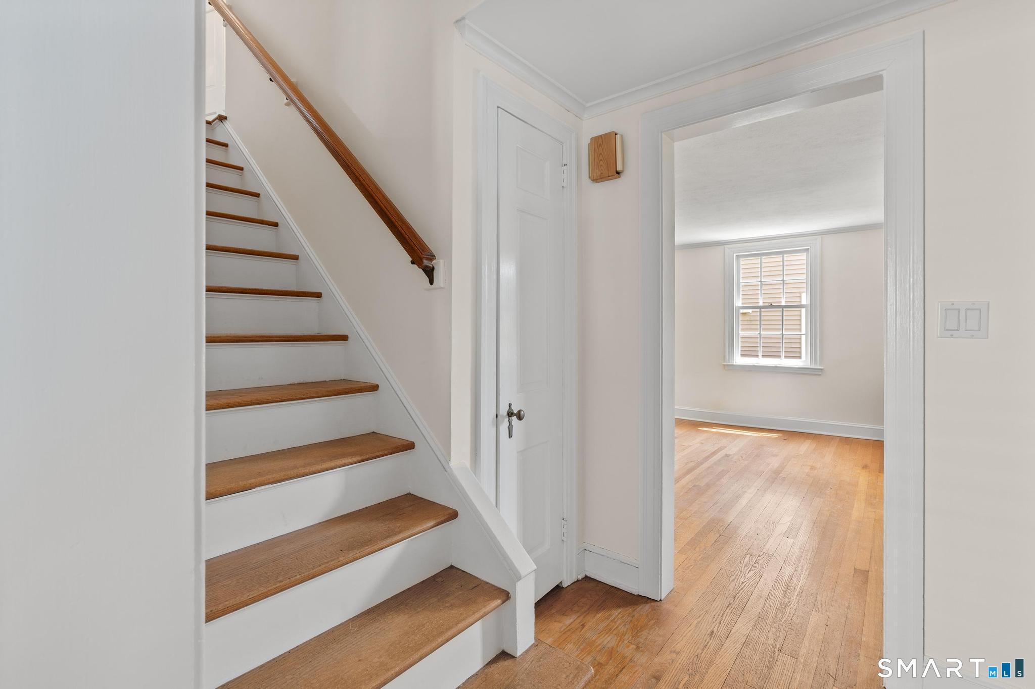 12 Cobbs Road West Hartford, CT 06107 - Photo 3 of 39