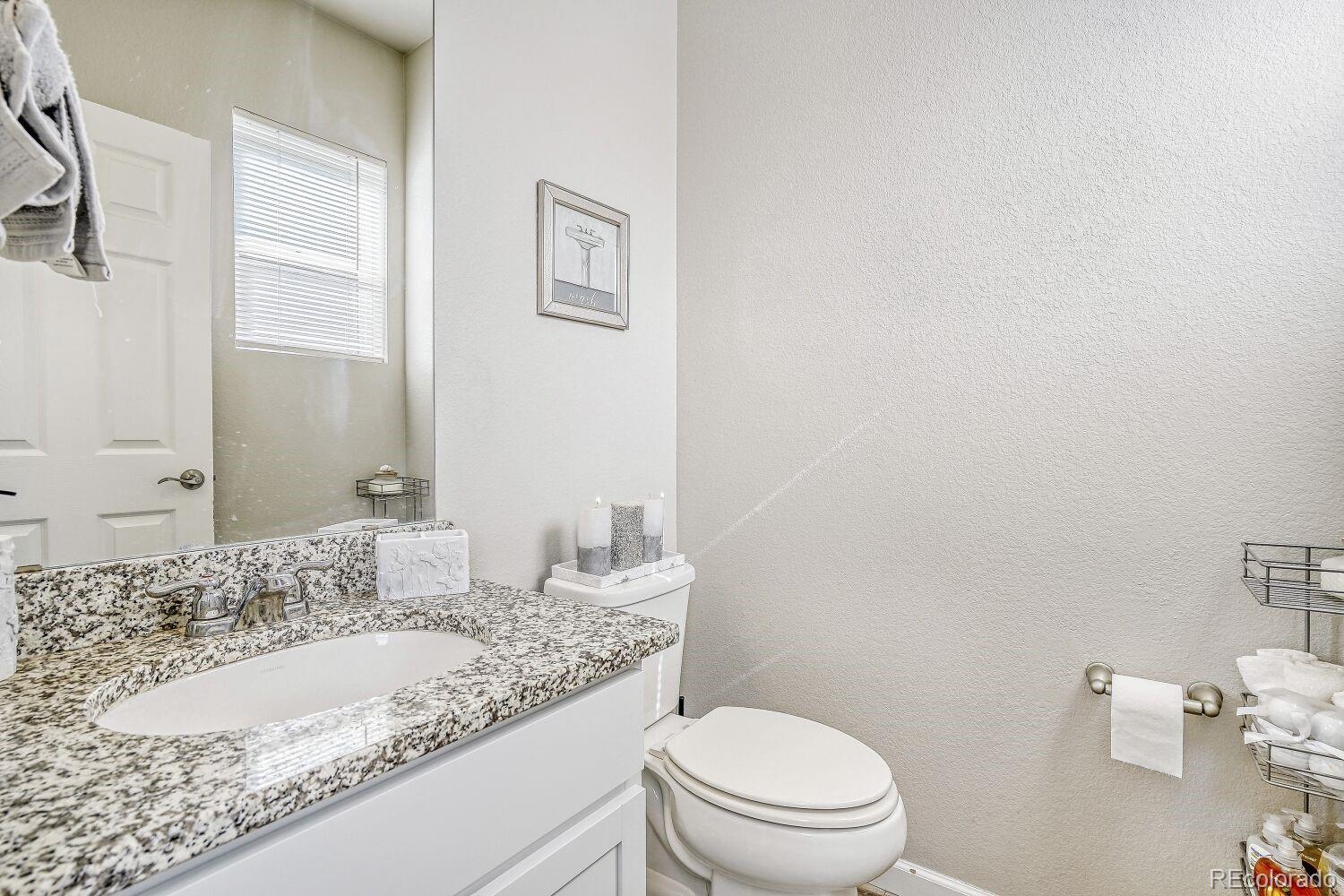 11748 Oneida Street Thornton, CO 80233 - Photo 18 of 32