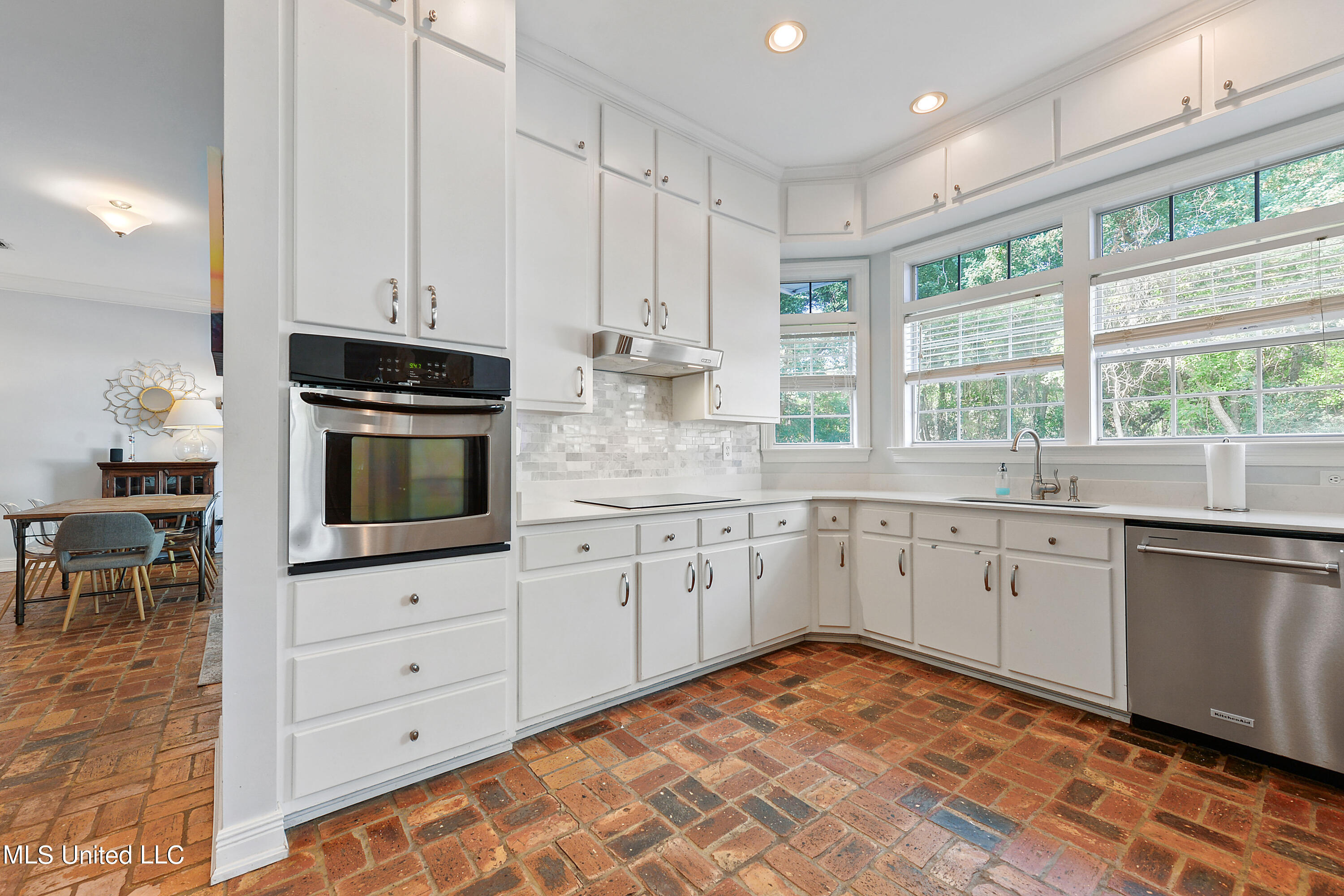 827 Tegarden Road Gulfport, MS 39507 - Photo 13 of 27 011