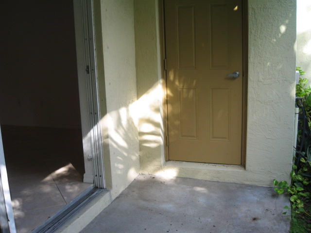 1951 Alamanda Way Riviera Beach, FL 33404 - Photo 6 of 12 111102 Patio View