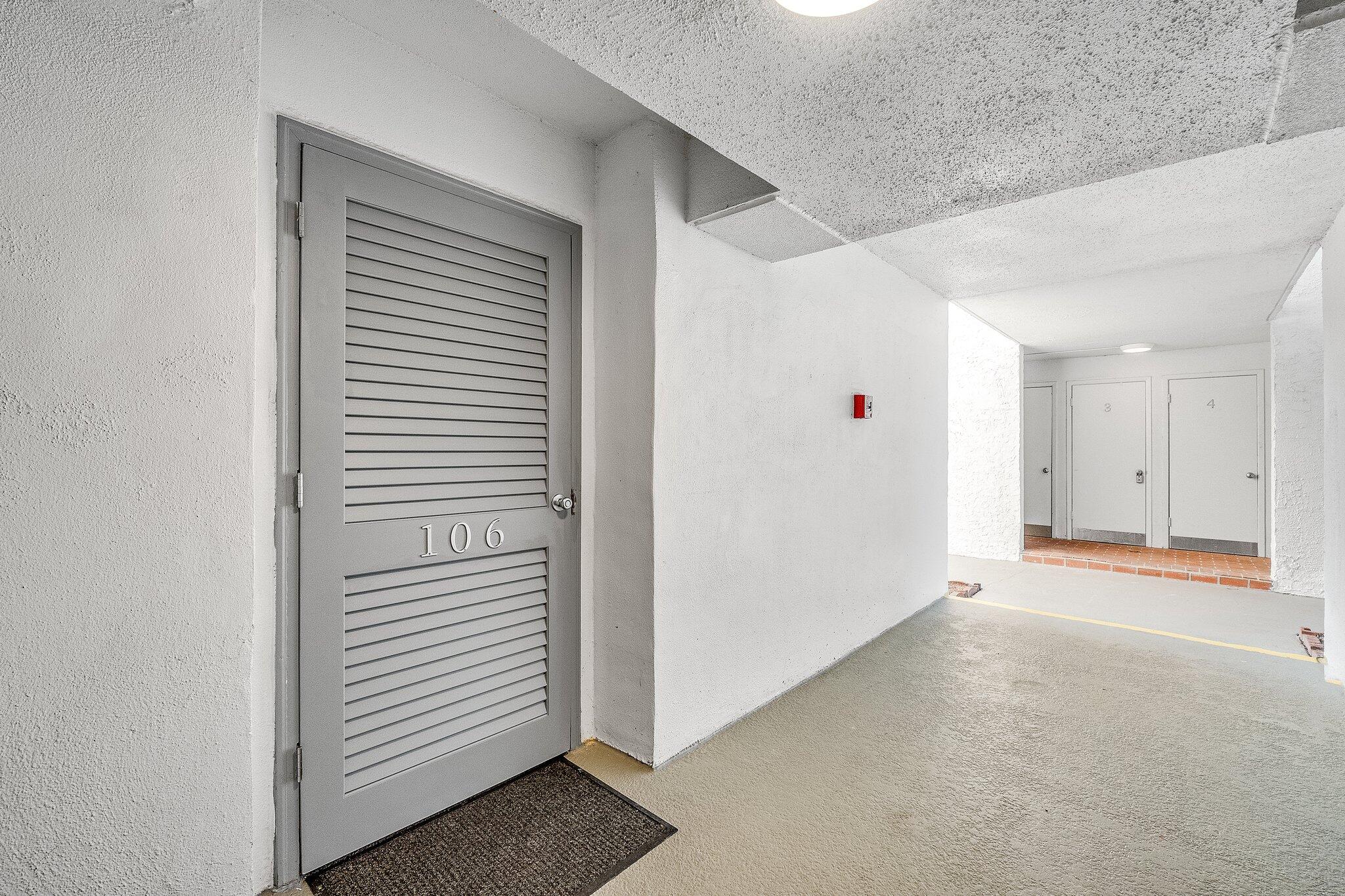 30 Moreno Point Road, Unit 106C Destin, FL 32541 - Photo 3 of 37 a view of an empty room
