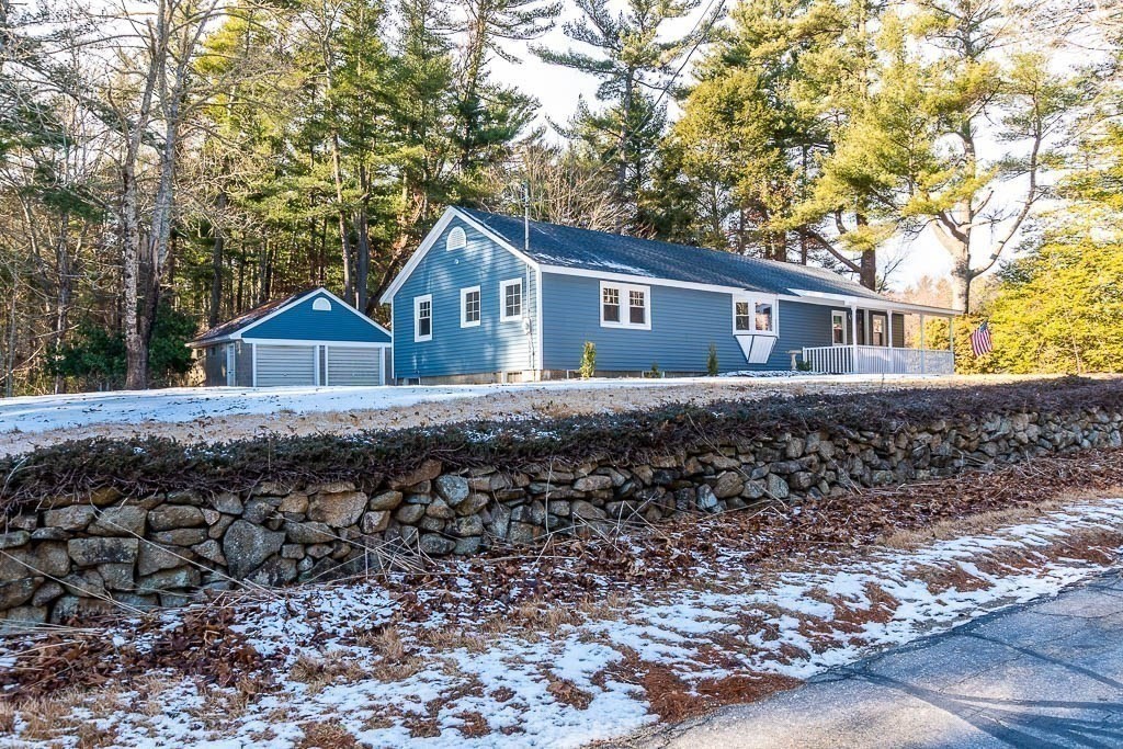 111 Mendell Road Rochester, MA 02770 - Photo 3 of 39