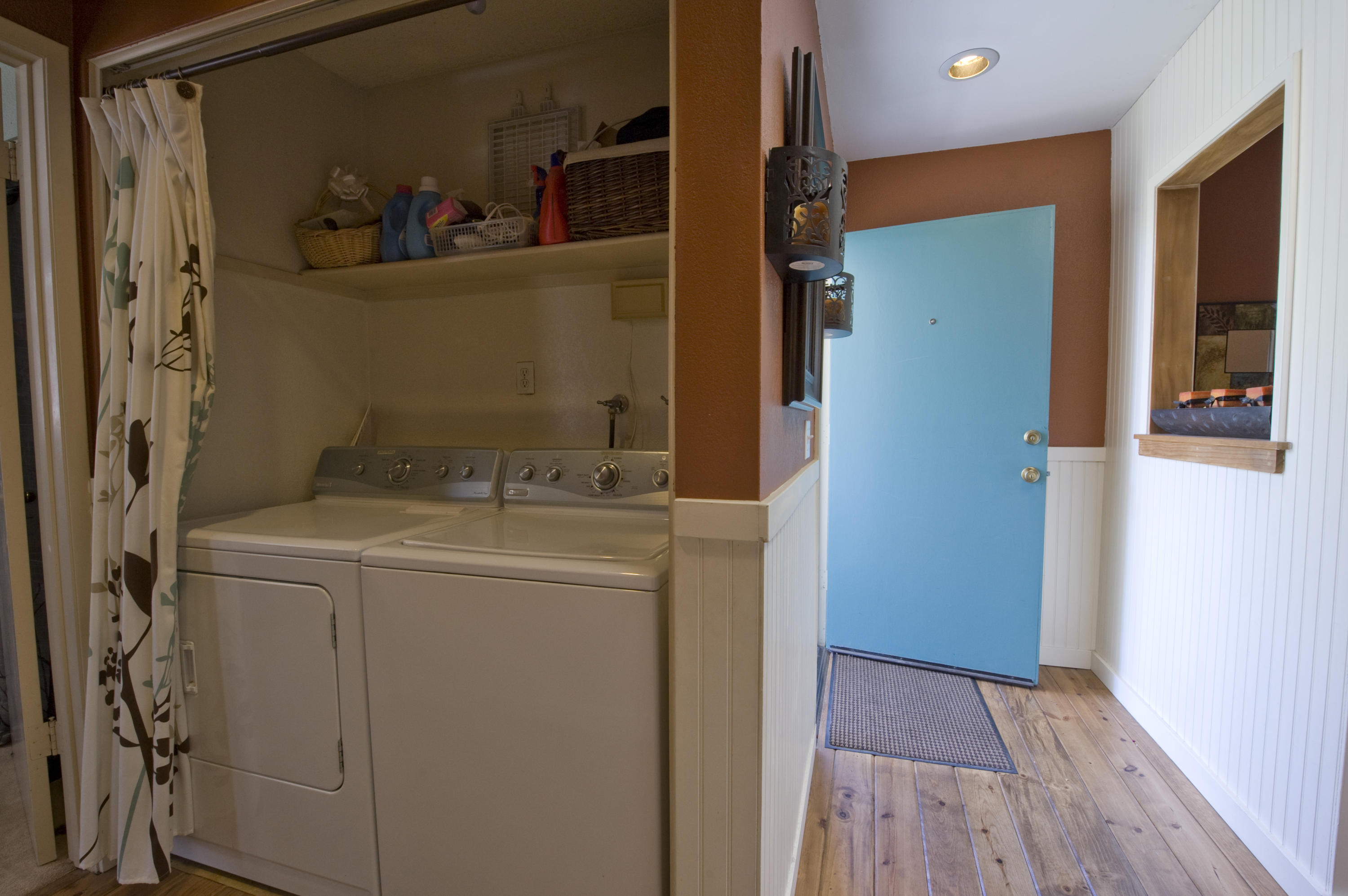 3558 Modoc Road, Unit 37 Santa Barbara, CA 93105 - Photo 10 of 12 a utility room with dryer and washer