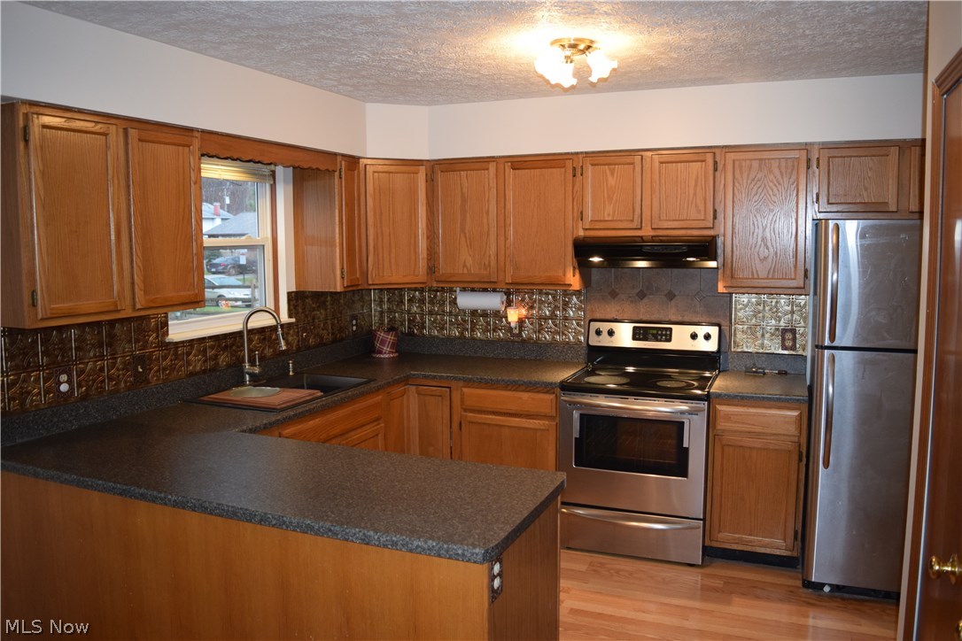 520 Bayberry Road Lorain, OH 44053 - Photo 9 of 25 Gallery Image 9