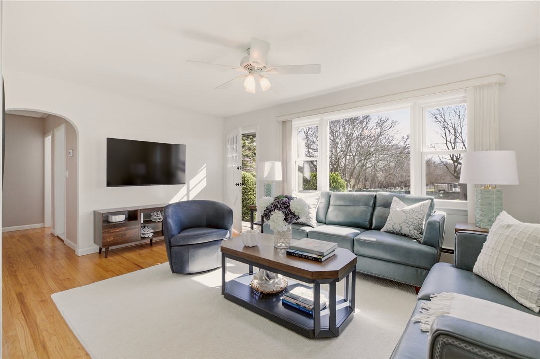 415 Wapping Road Portsmouth, RI 02871 - Photo 15 of 43