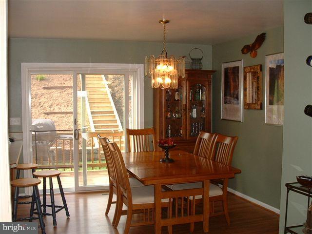 20 Edgewood Drive Lititz, PA 17543 - Photo 2 of 12 Gallery Image 2