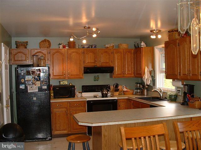 20 Edgewood Drive Lititz, PA 17543 - Photo 3 of 12 Gallery Image 3