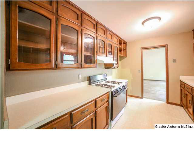 138 Keller Road Southeast Bessemer, AL 35022 - Photo 13 of 29