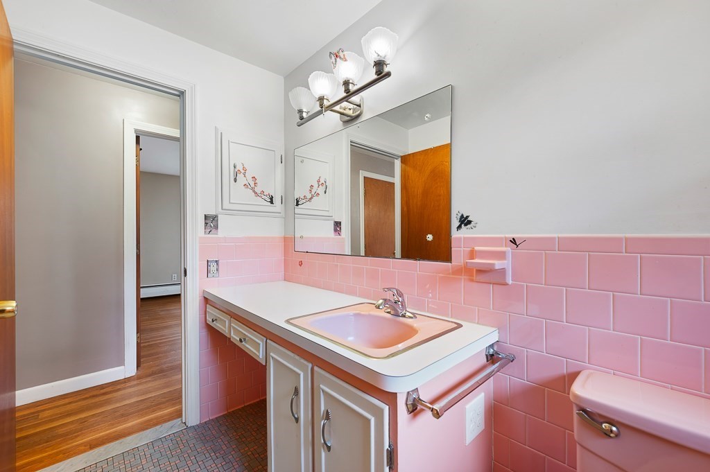 11 Lyndale Road Worcester, MA 01606 - Photo 13 of 40 Gallery Image 13