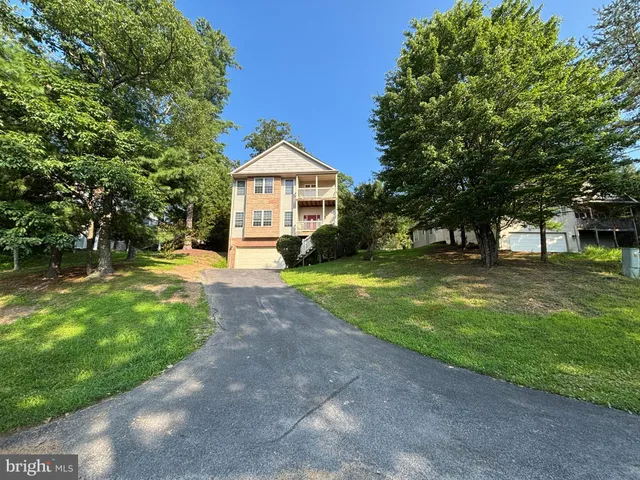 $475,000 | 121 Waterside Lane, Cross Junction, VA 22625
