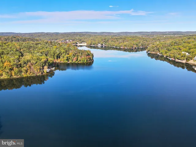 $475,000 | 121 Waterside Lane, Cross Junction, VA 22625