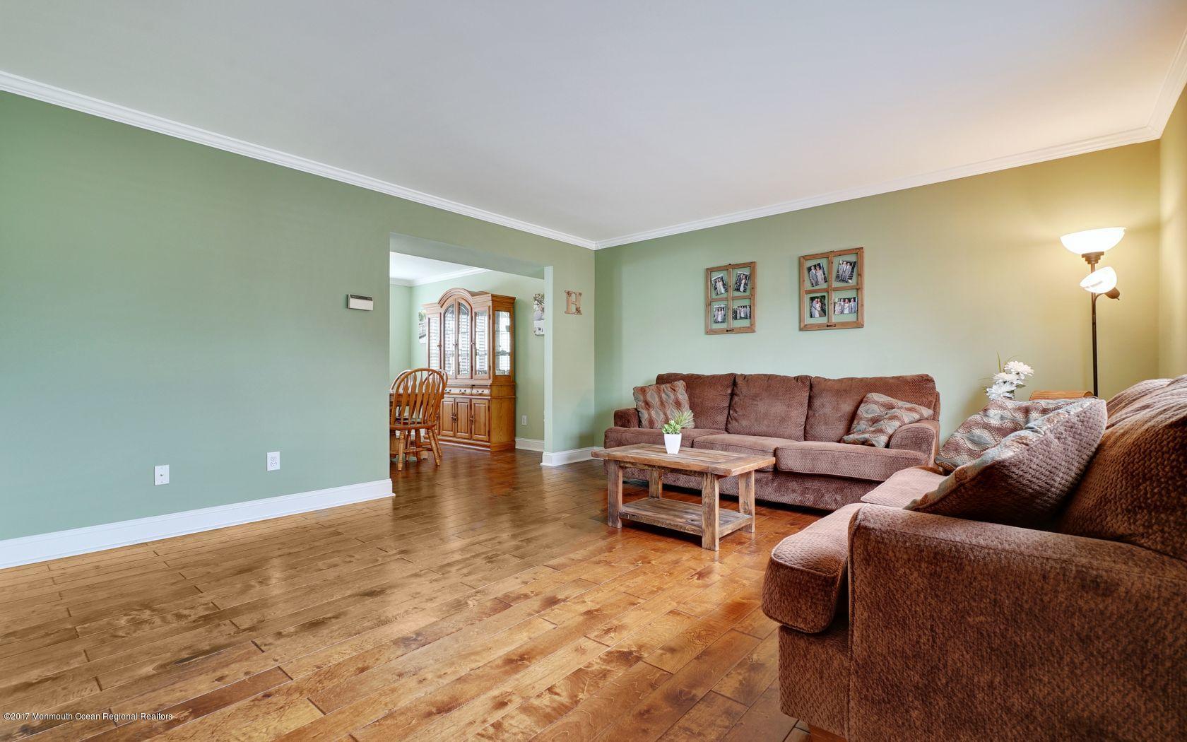 10 Andrew Street Howell, NJ 07731 - Photo 11 of 38 a6443eab-575b-456b-870c-77919fc786d7