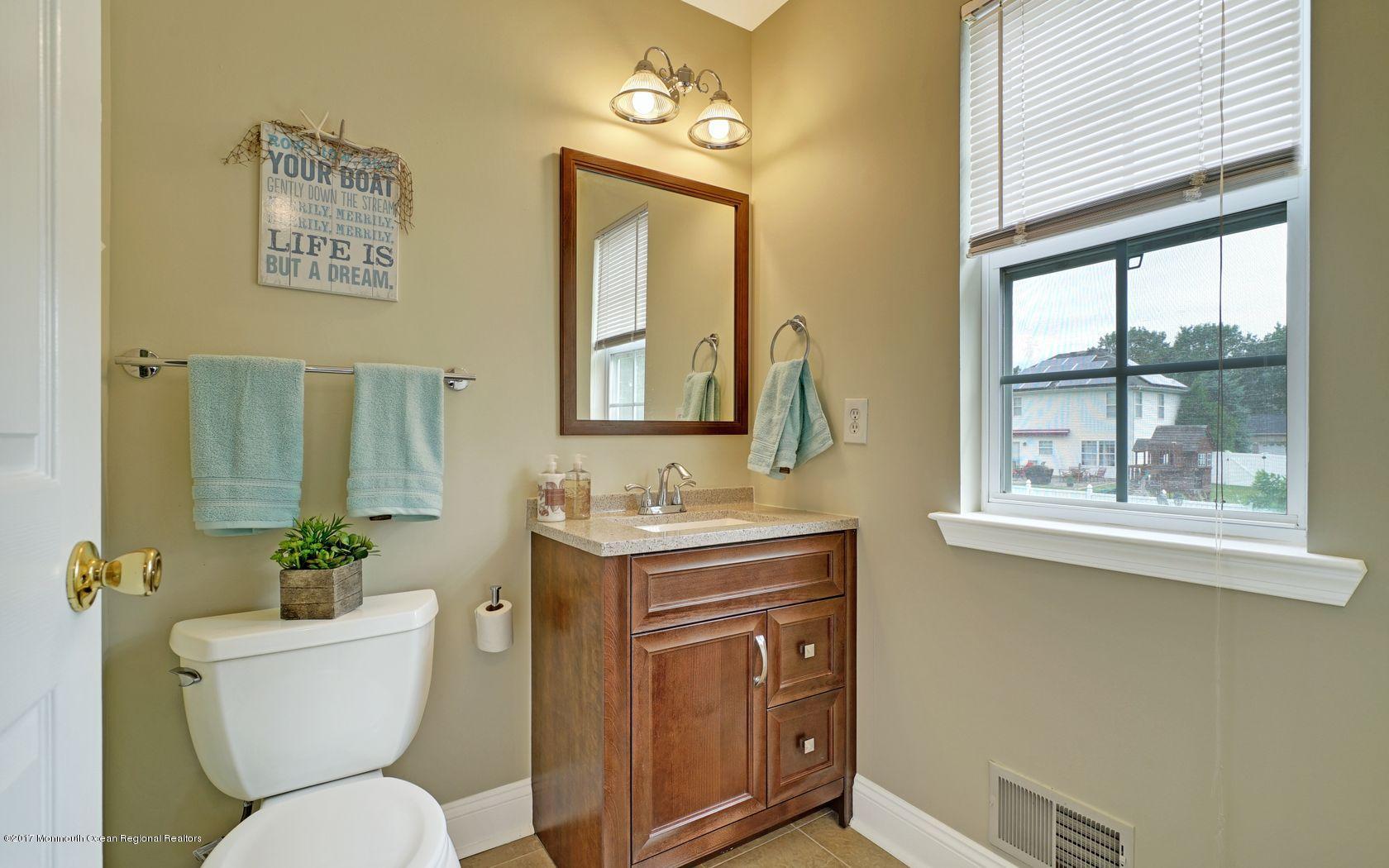 10 Andrew Street Howell, NJ 07731 - Photo 21 of 38 515dc9bd-1b31-41fb-b5c0-484e3a9da608