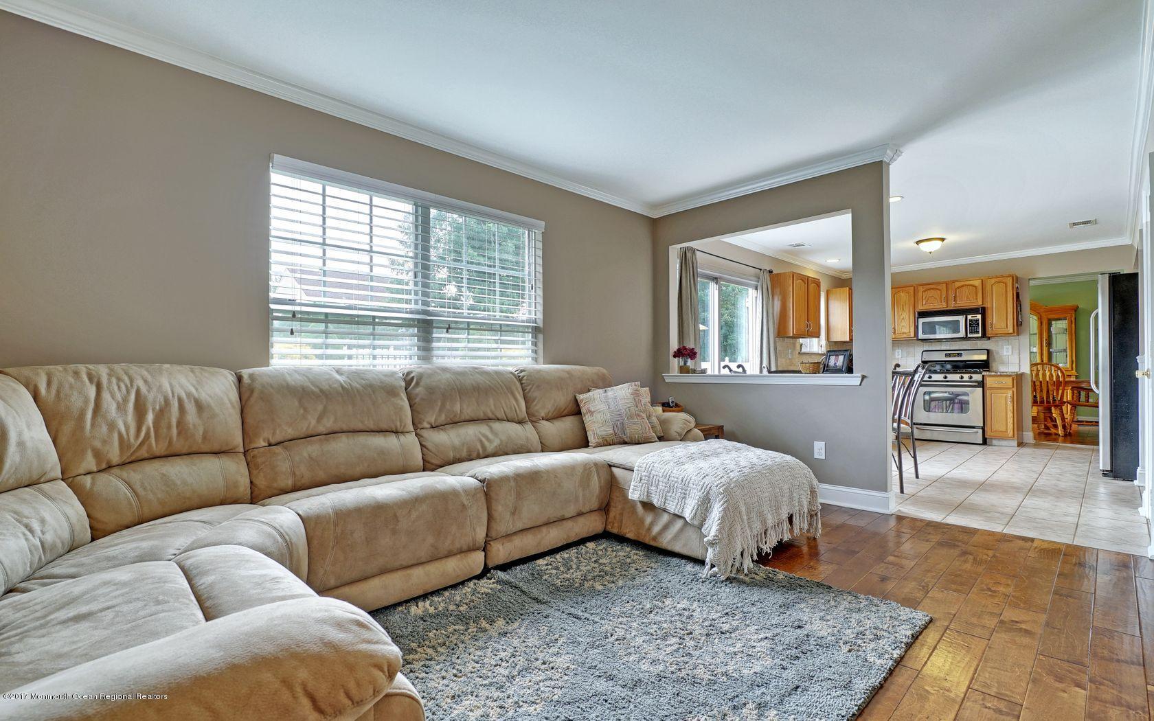 10 Andrew Street Howell, NJ 07731 - Photo 29 of 38 b479a4c9-c580-4098-9563-98d4263e4660