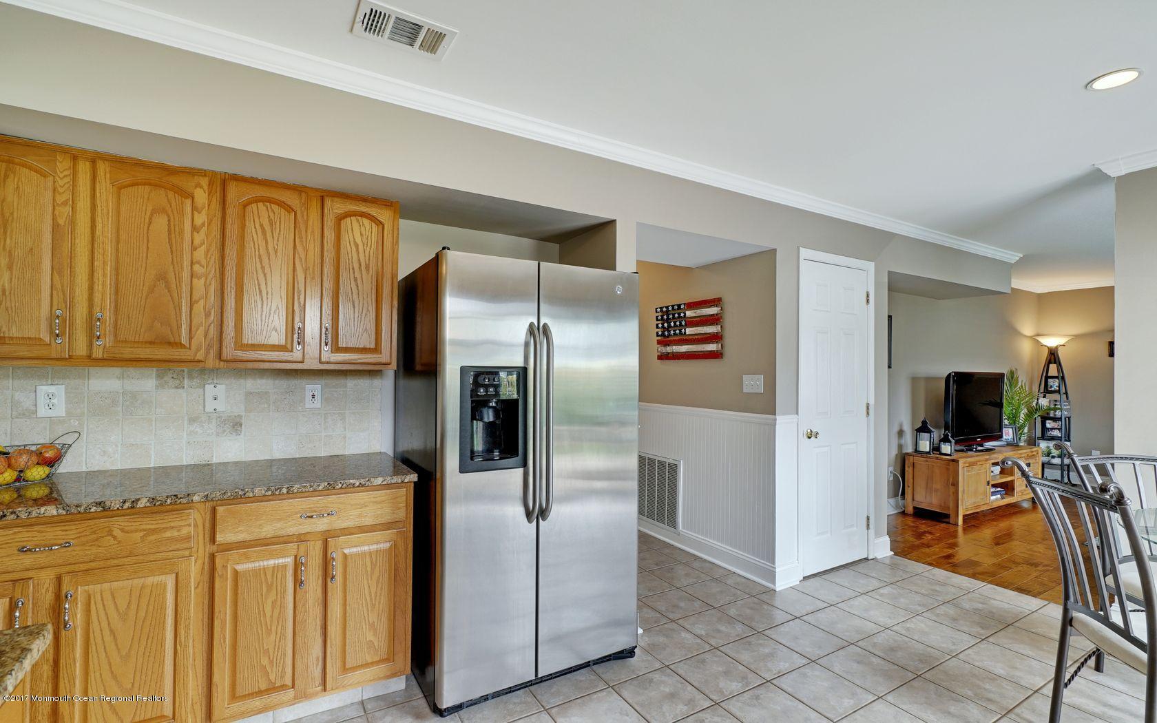 10 Andrew Street Howell, NJ 07731 - Photo 6 of 38 21a7f4ab-d945-4a31-a60d-514be724c438