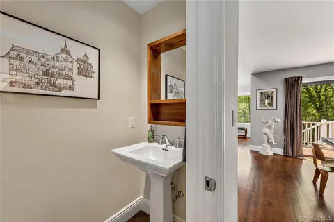 $799,000 | 127 Stone Bridge Square, Chappaqua, NY 10514