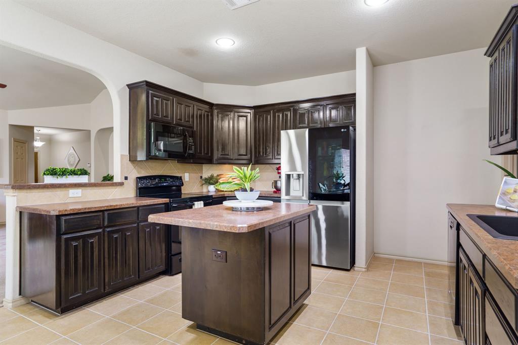 11004 Hawks Landing Road Fort Worth, TX 76052 - Photo 13 of 31