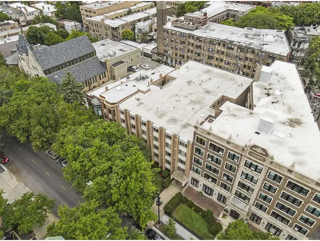 $1,450 | 510 West Fullerton Parkway, Unit 204, Chicago, IL 60614