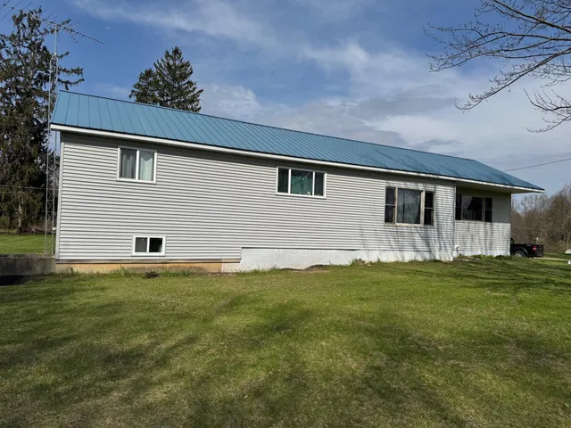 $895,000 | 3525 3 1/2 Mile Road, Athens, MI 49011