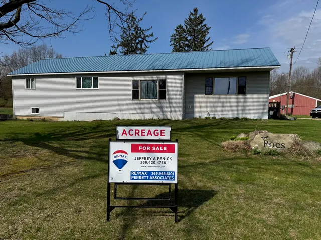 $895,000 | 3525 3 1/2 Mile Road, Athens, MI 49011