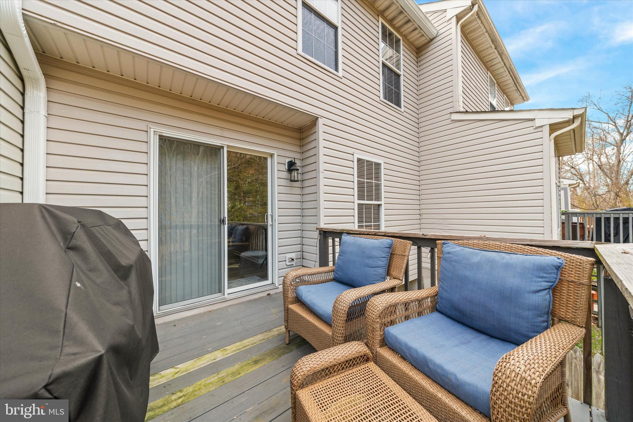 337 Norman Drive Newark, DE 19702 - Photo 30 of 33 a view of a two chairs in the balcony