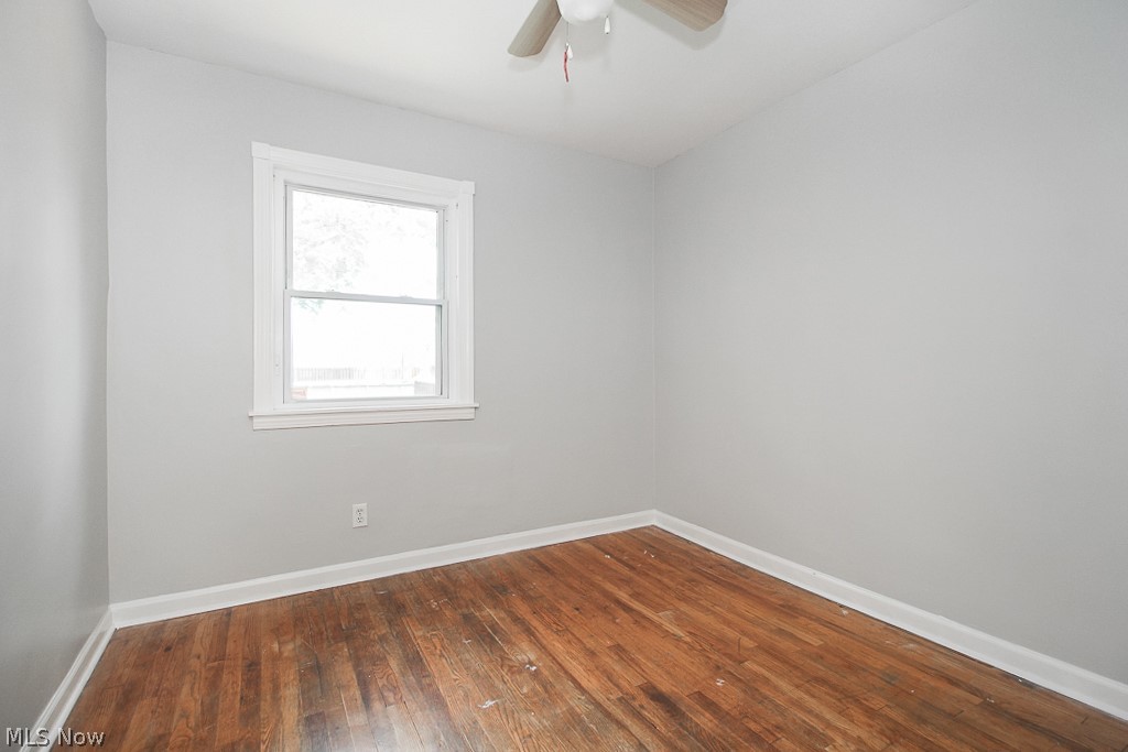 6401 Stumph Road Cleveland, OH 44130 - Photo 14 of 35