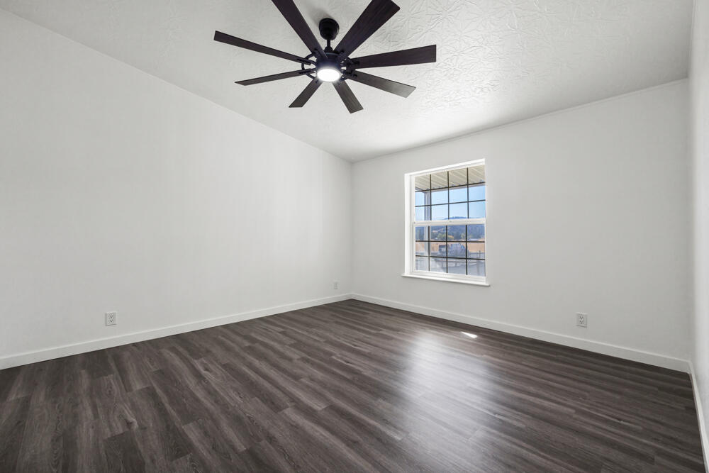 2069 Orindale Road Klamath Falls, OR 97601 - Photo 21 of 60 2069OrindaleDr.-17