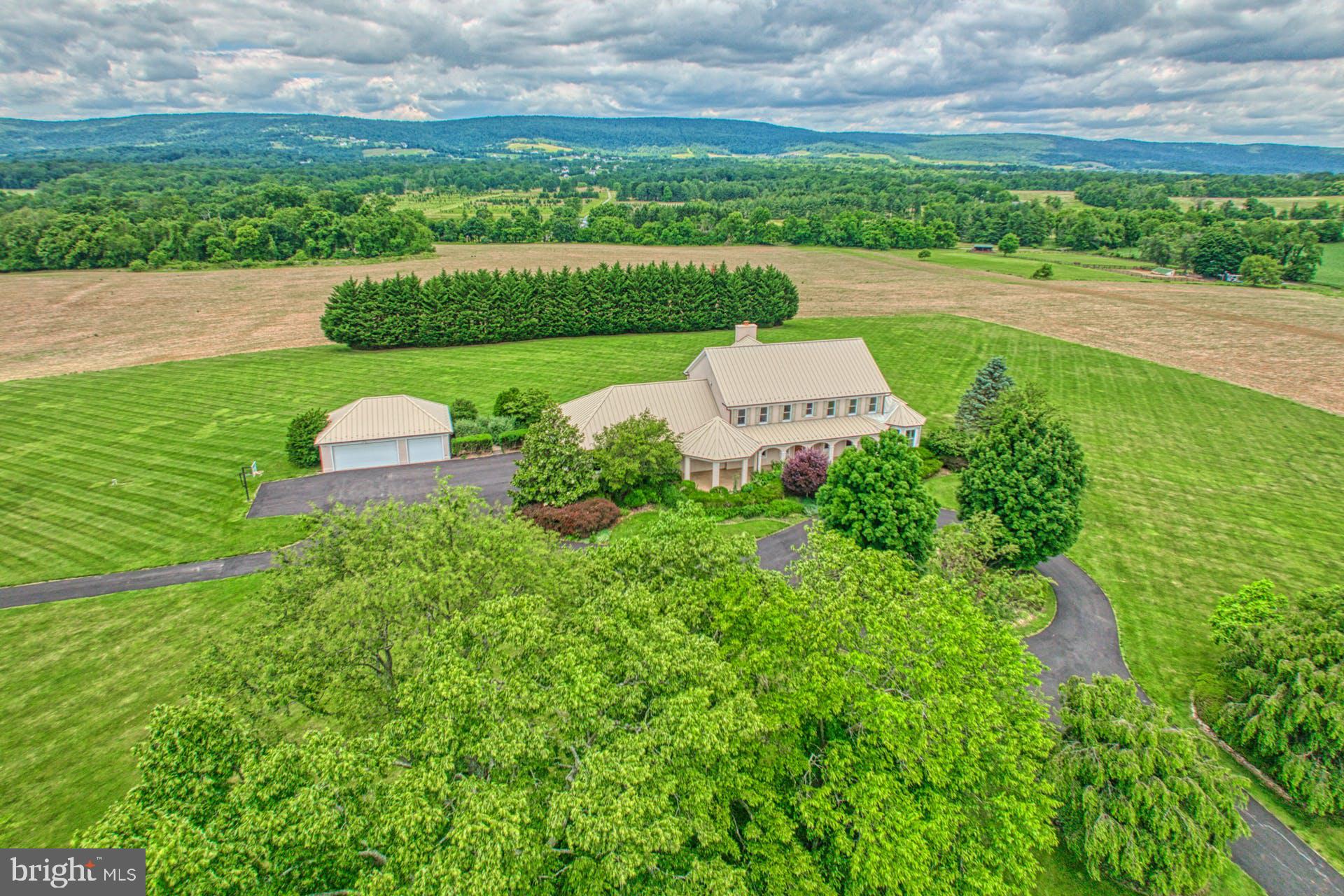 16571 Hillsboro Road Purcellville, VA 20132 - Photo 4 of 56