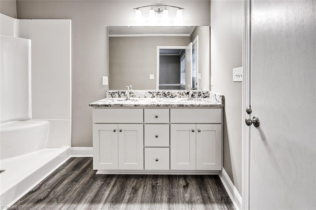 335 Mack Road Asheboro, NC 27205 - Photo 21 of 39 Primary Bathroom