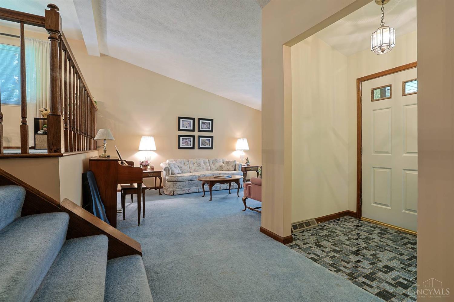 5800 West Fork Road Cincinnati, OH 45247 - Photo 4 of 46
