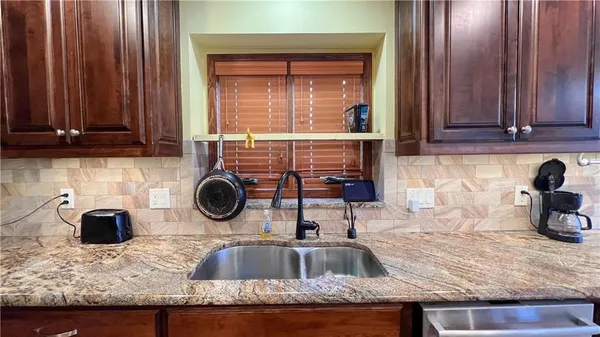 $564,950 | 39 MacKenzie Drive, St. Joseph, MO 64503