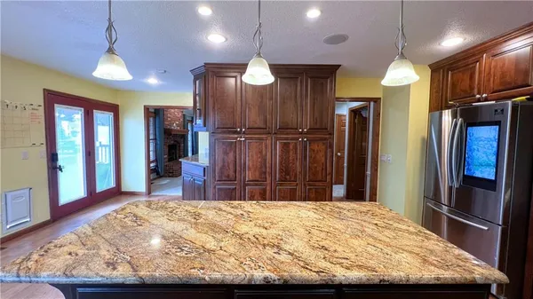 $564,950 | 39 MacKenzie Drive, St. Joseph, MO 64503