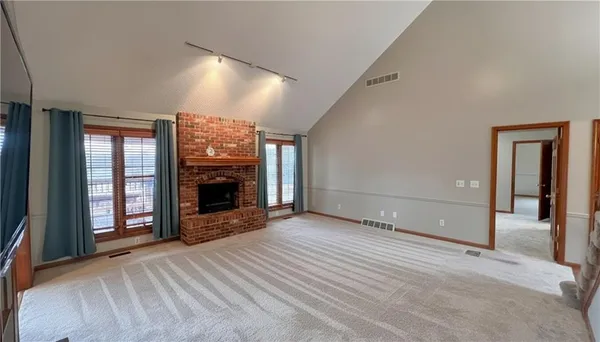 $564,950 | 39 MacKenzie Drive, St. Joseph, MO 64503