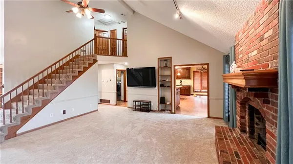 $564,950 | 39 MacKenzie Drive, St. Joseph, MO 64503