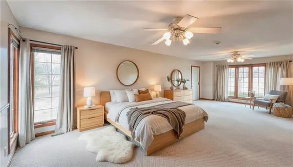 $564,950 | 39 MacKenzie Drive, St. Joseph, MO 64503