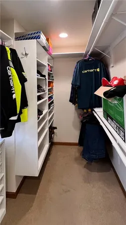 $564,950 | 39 MacKenzie Drive, St. Joseph, MO 64503