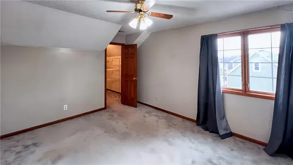 $564,950 | 39 MacKenzie Drive, St. Joseph, MO 64503