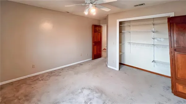 $564,950 | 39 MacKenzie Drive, St. Joseph, MO 64503