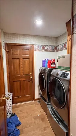 $564,950 | 39 MacKenzie Drive, St. Joseph, MO 64503