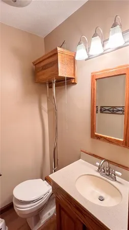 $564,950 | 39 MacKenzie Drive, St. Joseph, MO 64503