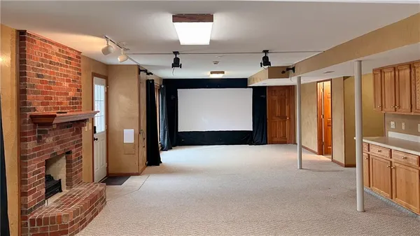 $564,950 | 39 MacKenzie Drive, St. Joseph, MO 64503